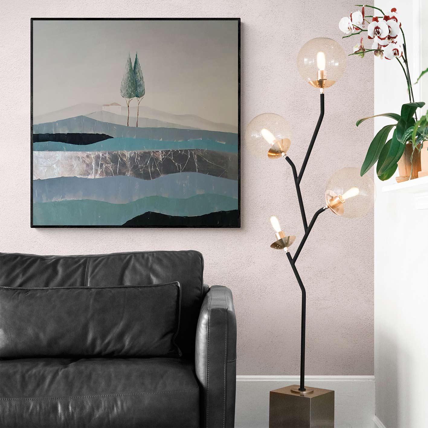 Cuadro decorativo con texturas plateadas y diseño geométrico