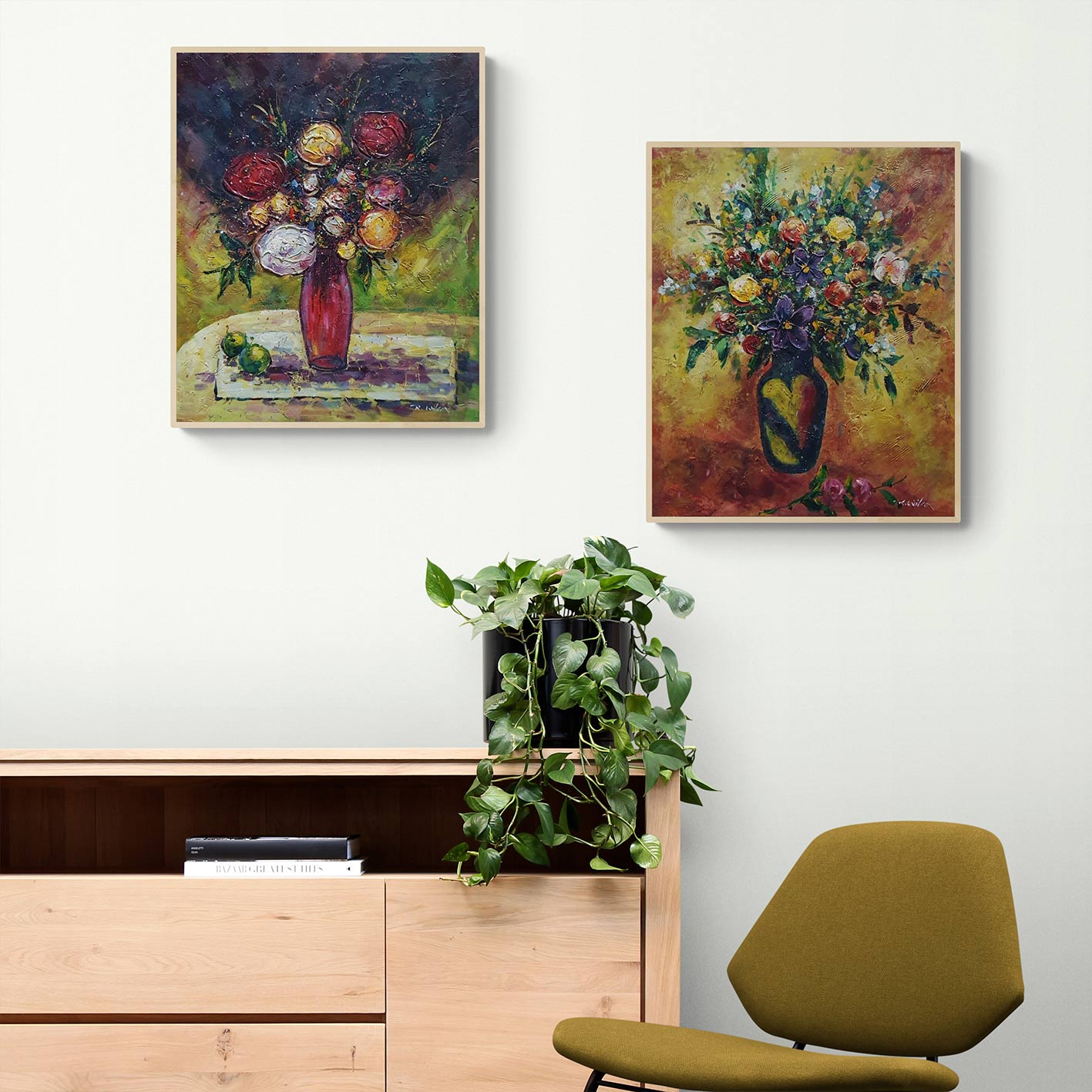 Díptico floral pintado a mano en óleo con jarrones llenos de flores coloridas