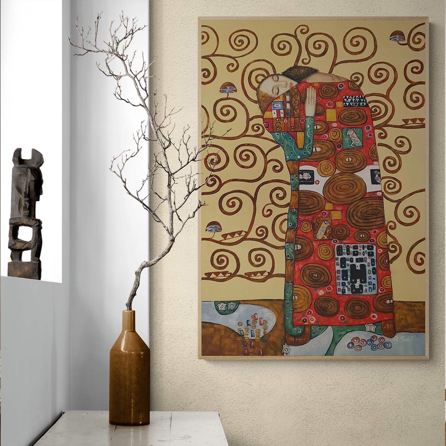 Cuadro artístico con abrazo y patrones ornamentales